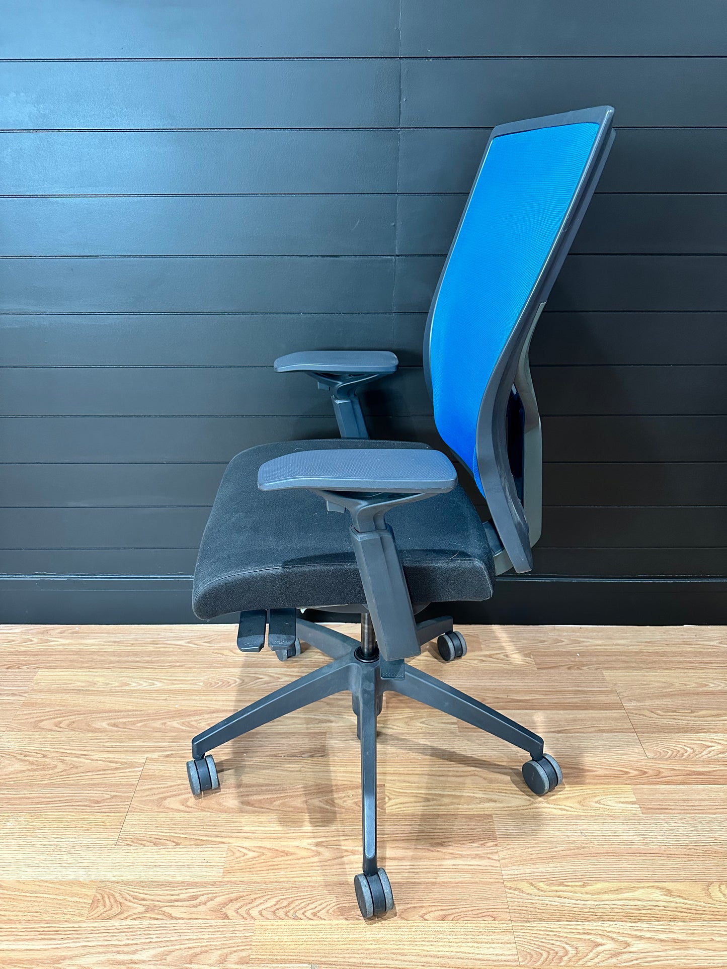 SitOnIt Task Chair